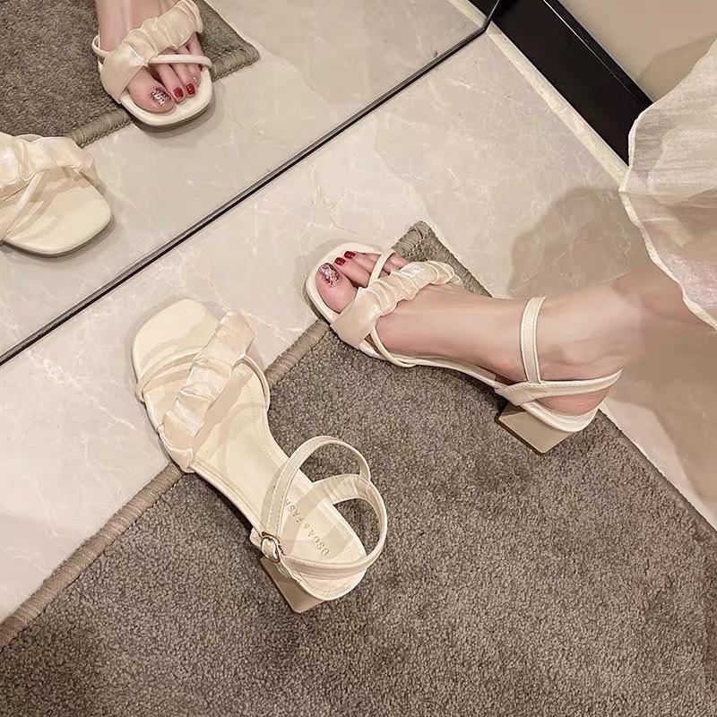 Giày cao gót nữ đế vuông, sandal nữ 5p quai vải voan có màu đen trắng 1
