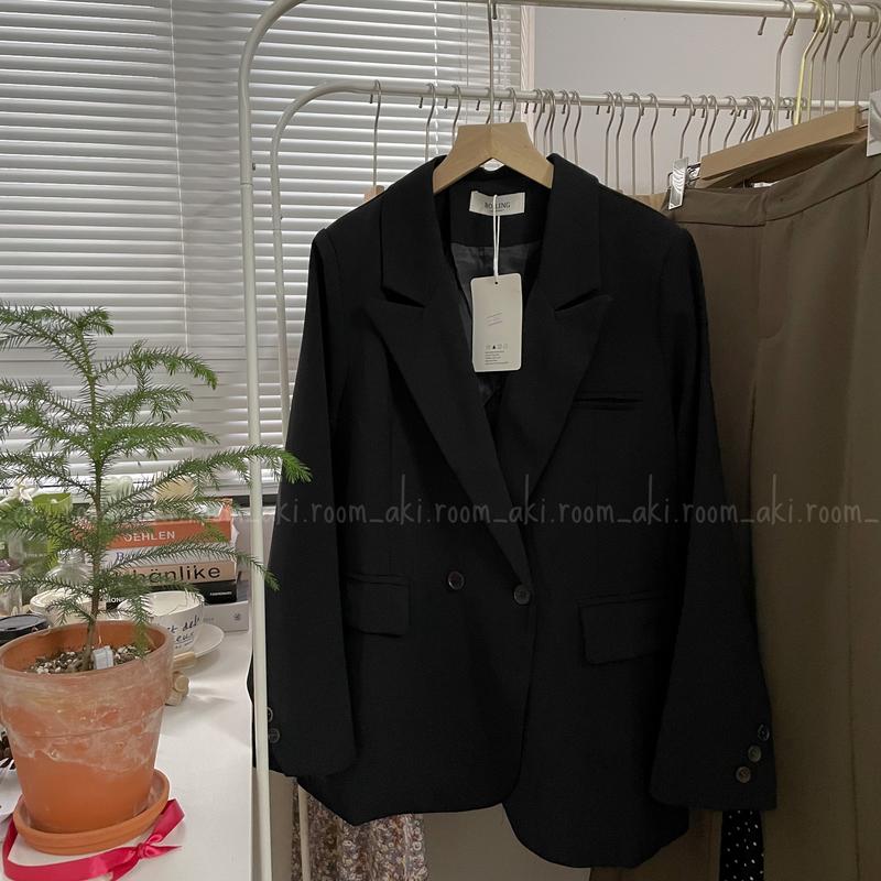 Áo blazer hai lớp túi nắp ba cúc chéo tay có đệm vai mỏng 266 1