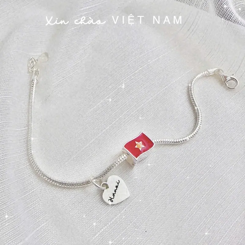 Vòng tay lá cờ Việt Nam cờ đỏ sao vàng lắc tay bạc 925 Lolie Accessories vòng tay  charm charm  cờ tổ quốc charm  bạc 2