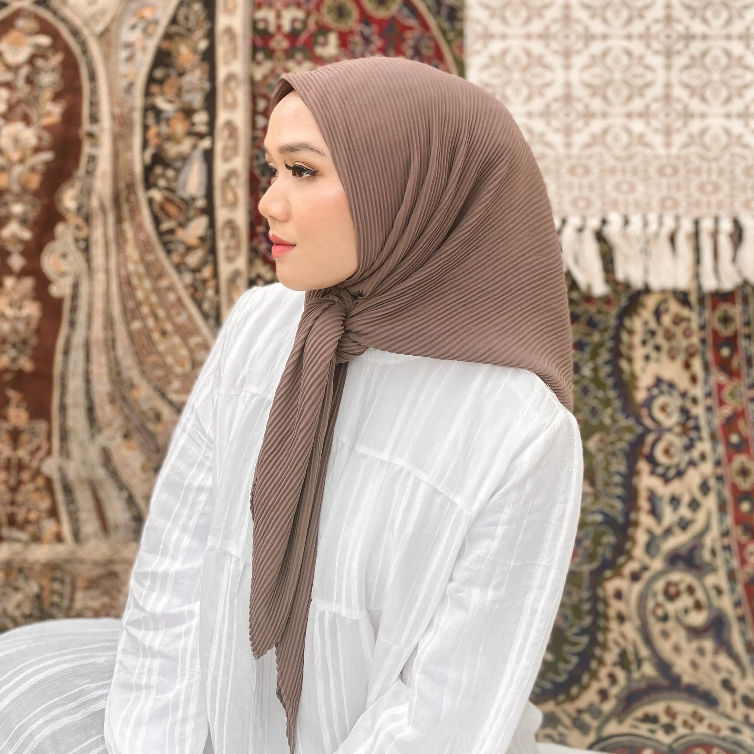 Hijab Segiempat Plisket Ceruty