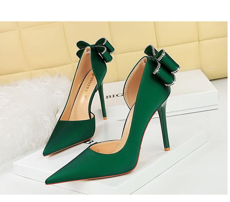 Product Introduction of 626-H36M European and American Style Banquet High Heels Stiletto High Heels Shallow Pointed Toe Side Cutout Rhinestone Back Bowknot Single Shoes kitten  heels 22