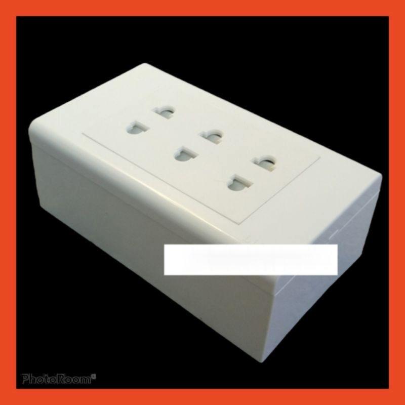 Combo ổ cắm điện ba 2 chấu LiOA 16A 3520W - Lắp nổi