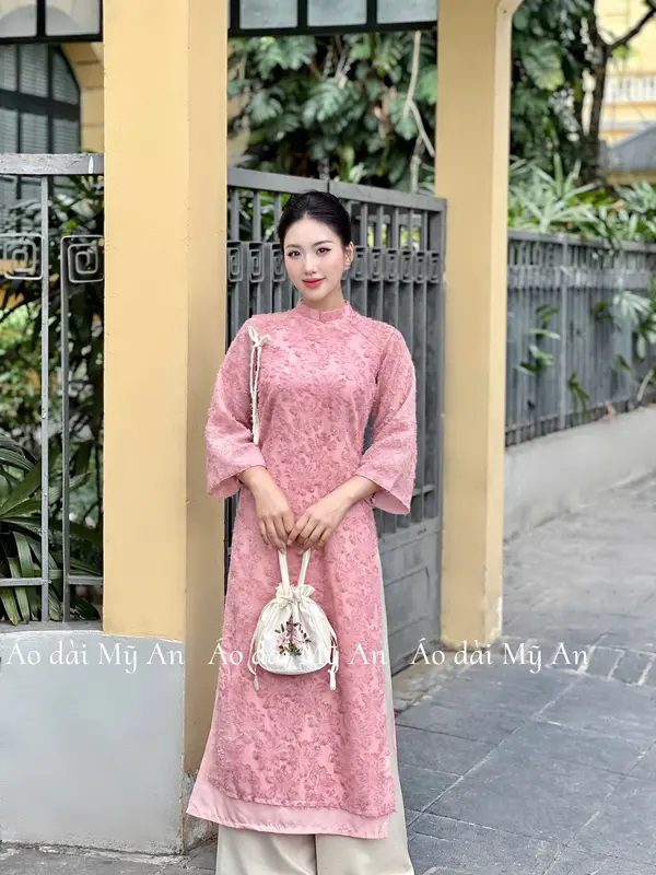 [SẴN HÀNG]Áo dài Tết, áo dài cách tân Hoài An, 4 tà dáng suông lông vũ đính nơ cách điệu, mẫu mới hottrend, đón Tết du xuân 2025,  đi tiệc cưới, nữ, women dress - Áo Dài Mỹ An 3
