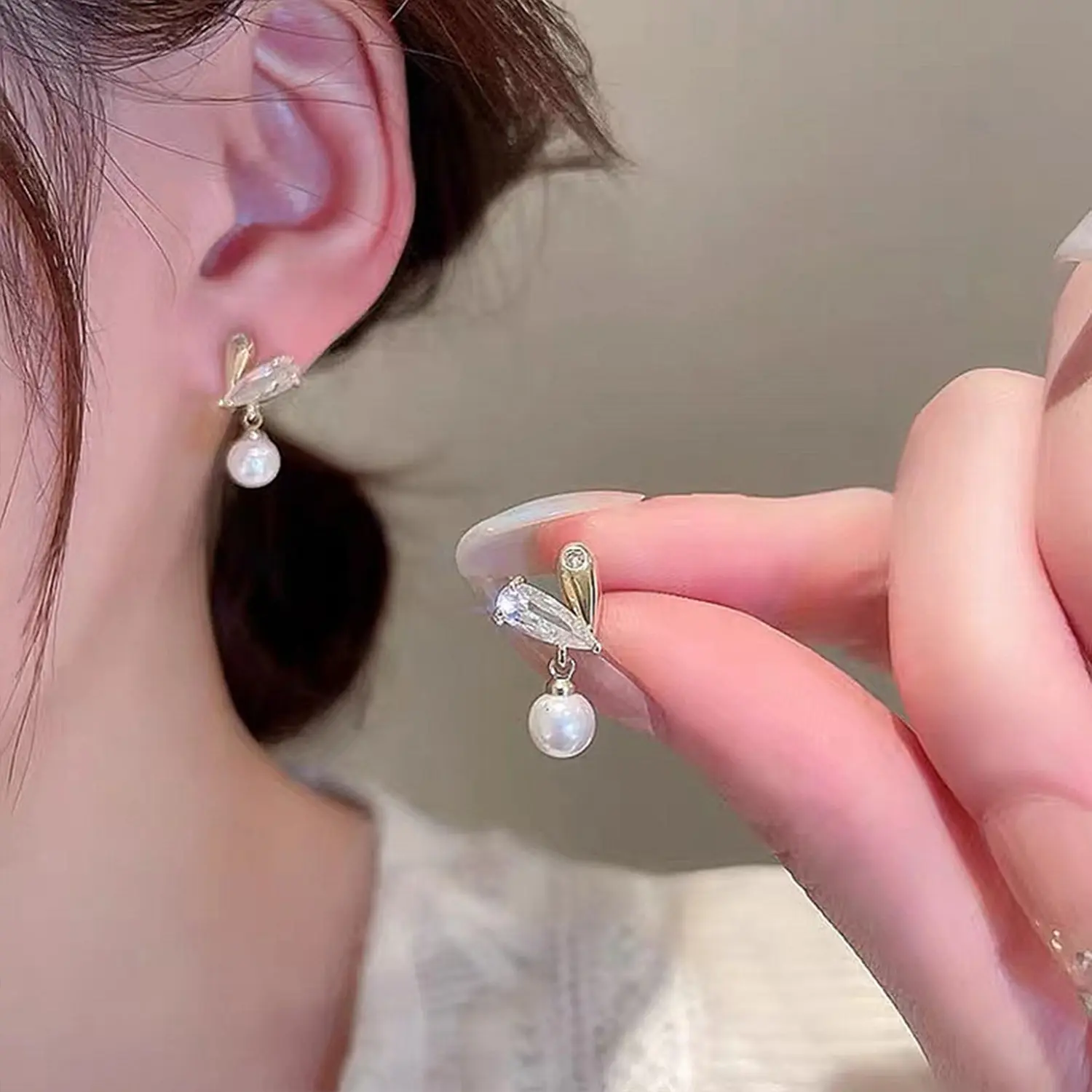 Anting Tusuk Korea Style Wanita Elegan Premium