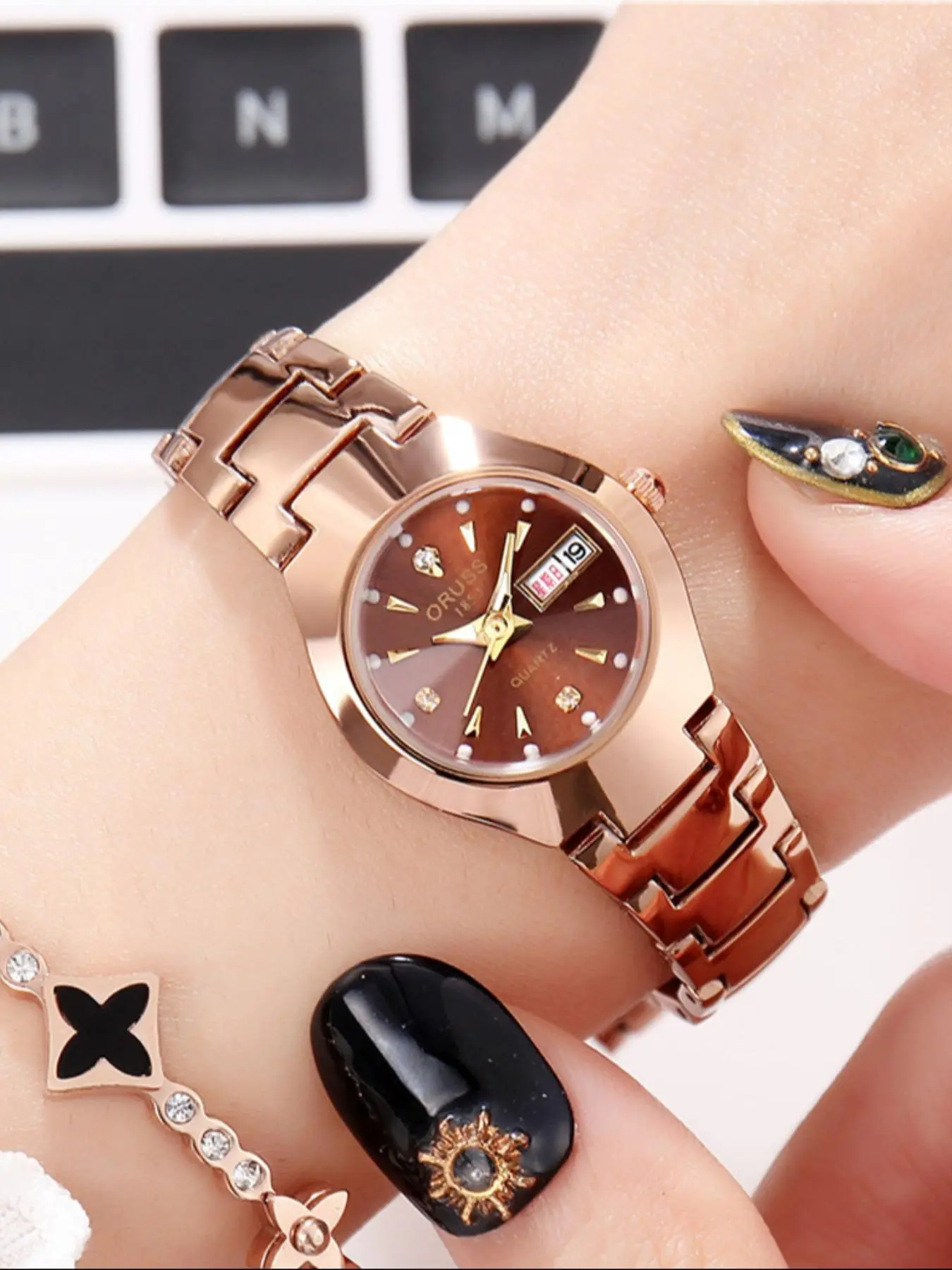 Women's Elegant Fashion Round Dial Analog Quartz Watch, Fashion Watch for Party, Daily Clothing Decor, Trendy All-match & Exquisite Watch for Birthday Gift without Box