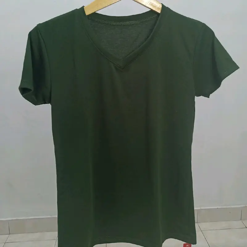 Kaos V-Neck 5