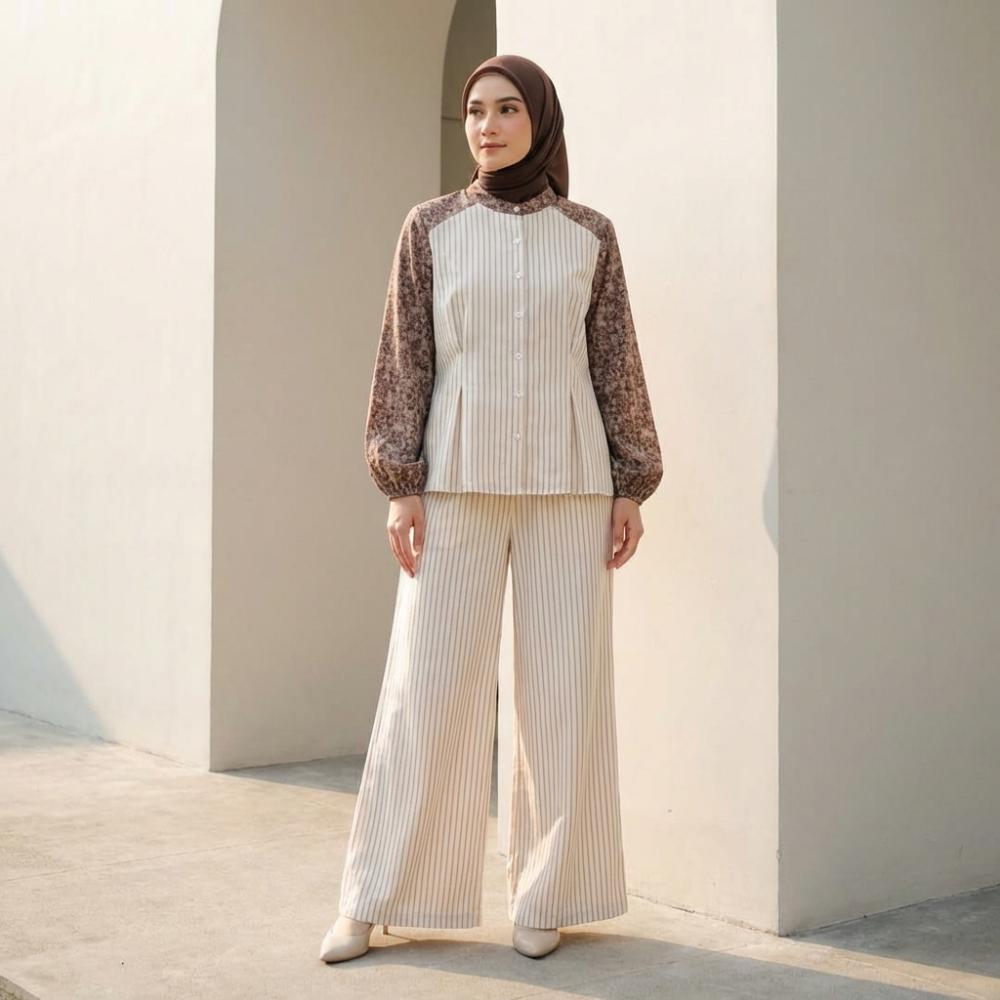 Asaya Setelan serbaguna wanita dengan pola bunga, atasan elegan dengan kemeja bercorak dipadukan dengan celana panjang bergaris