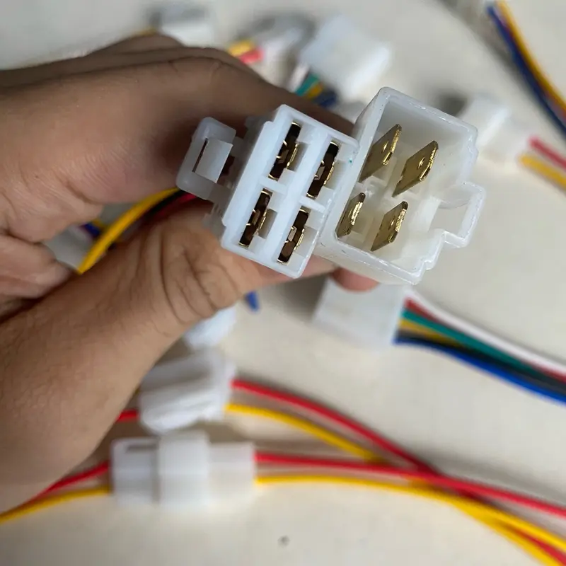 giắc điện, giắc cắm đực cái các loại 2 chân, 3 chân, 4 chân, 6 chân, giắc đấu điện xe máy, xe ô tô, giắc điện sườn, giắc chế 5