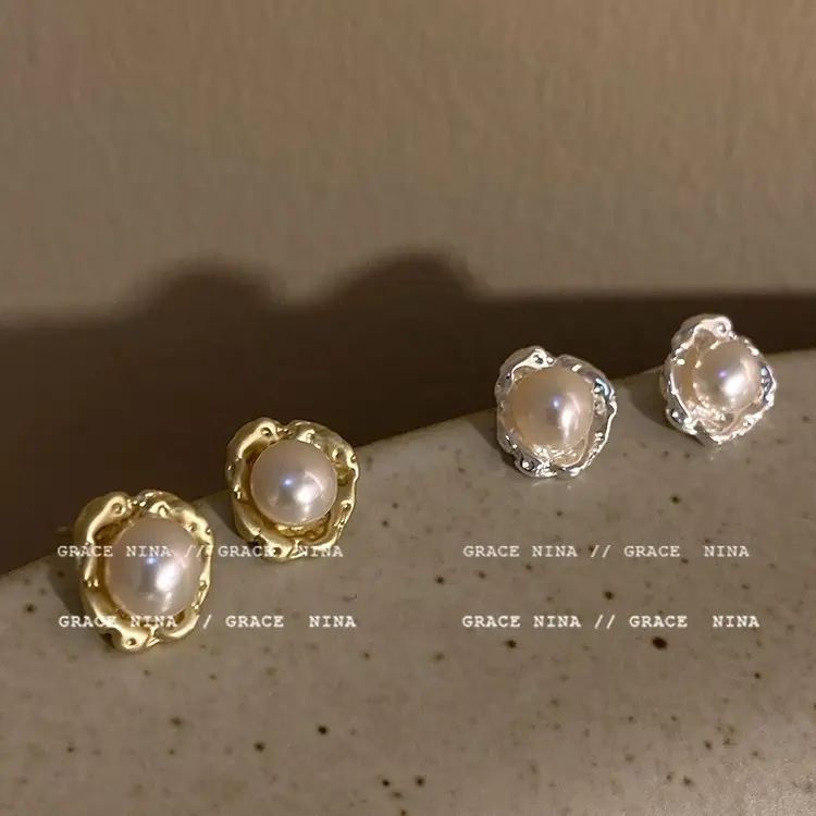 Irregular Pearl Stud Earrings for Women Niche Design 2024 New Trendy Earrings Fashionable High-End Personalized Unique Earrings