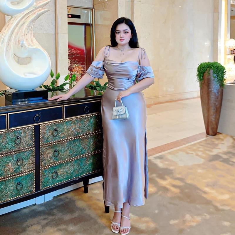 Đầm Lụa Bigsize Dáng Dài Bẹt Vai Có Mút Siêu Sang Từ 60 Đến 90Kg Nữ Women Dress Set Lụa Xước Váy Thường Mặc Khóa Kéo Xám Nâu Đen Kem Ghi đầm 2 dây trễ vai