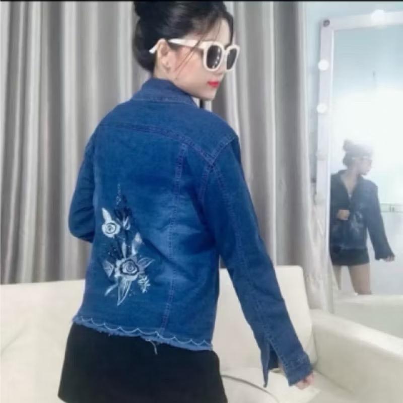 Áo Khoác Jean giản lai tua thêu hoa đính cườm siêu nét 5