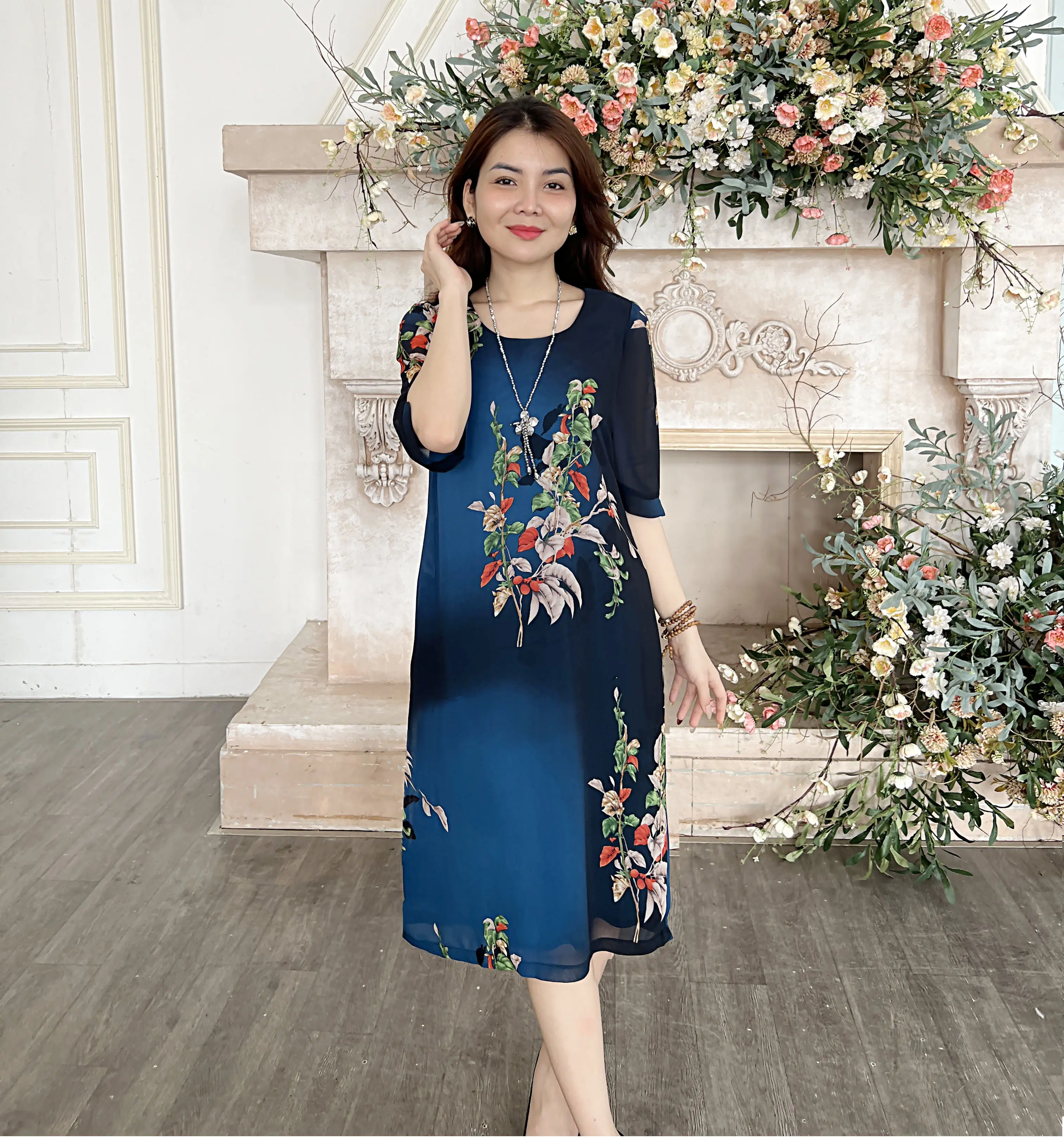 Đầm suông thiết kế tuổi trung niên sang trọng đóng nút váy thường mặc
