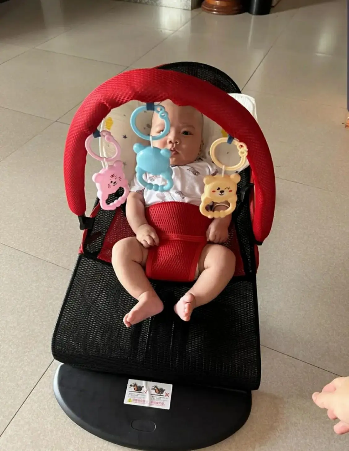 Ghế rung nhún dành cho bé bắt đầu từ tháng thứ 2 trở lên, chịu tải 15kg, ghế kèm đồ chơi cho bé yêu Voi Kem ghế  xoay ghechobe