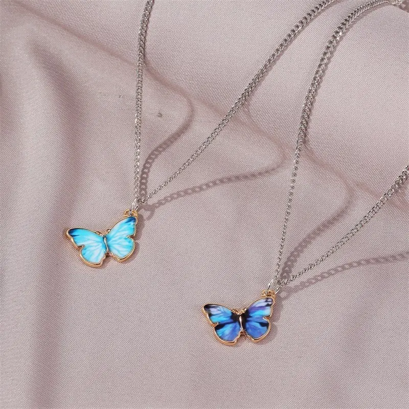 Kalung kupu-kupu