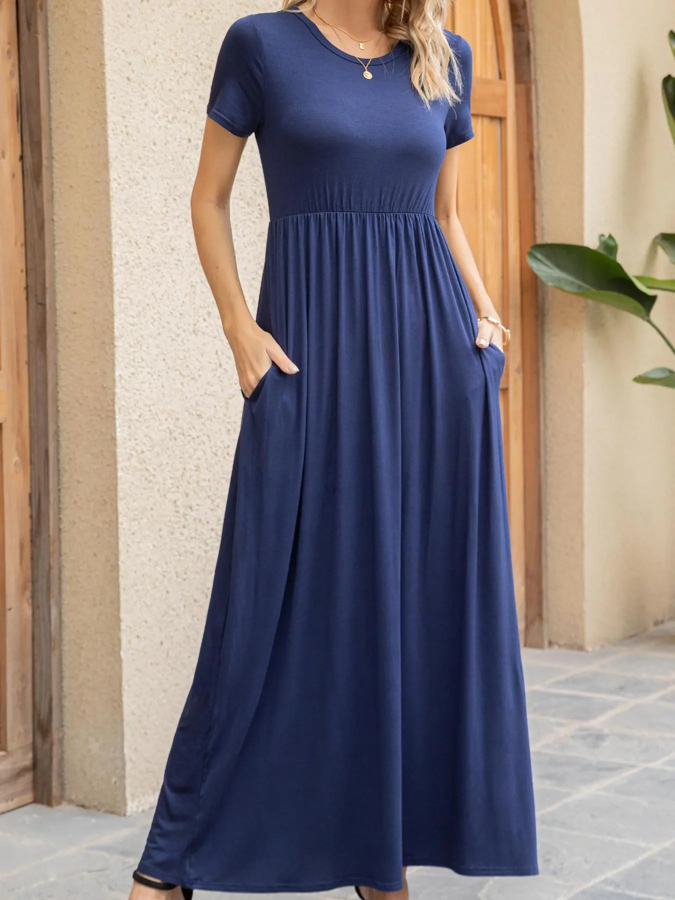 Women's Plain Pocket Round Neck A Line Dress, Casual Short Sleeve Long Dress, Ladies Summer Clothes for Daily Wear