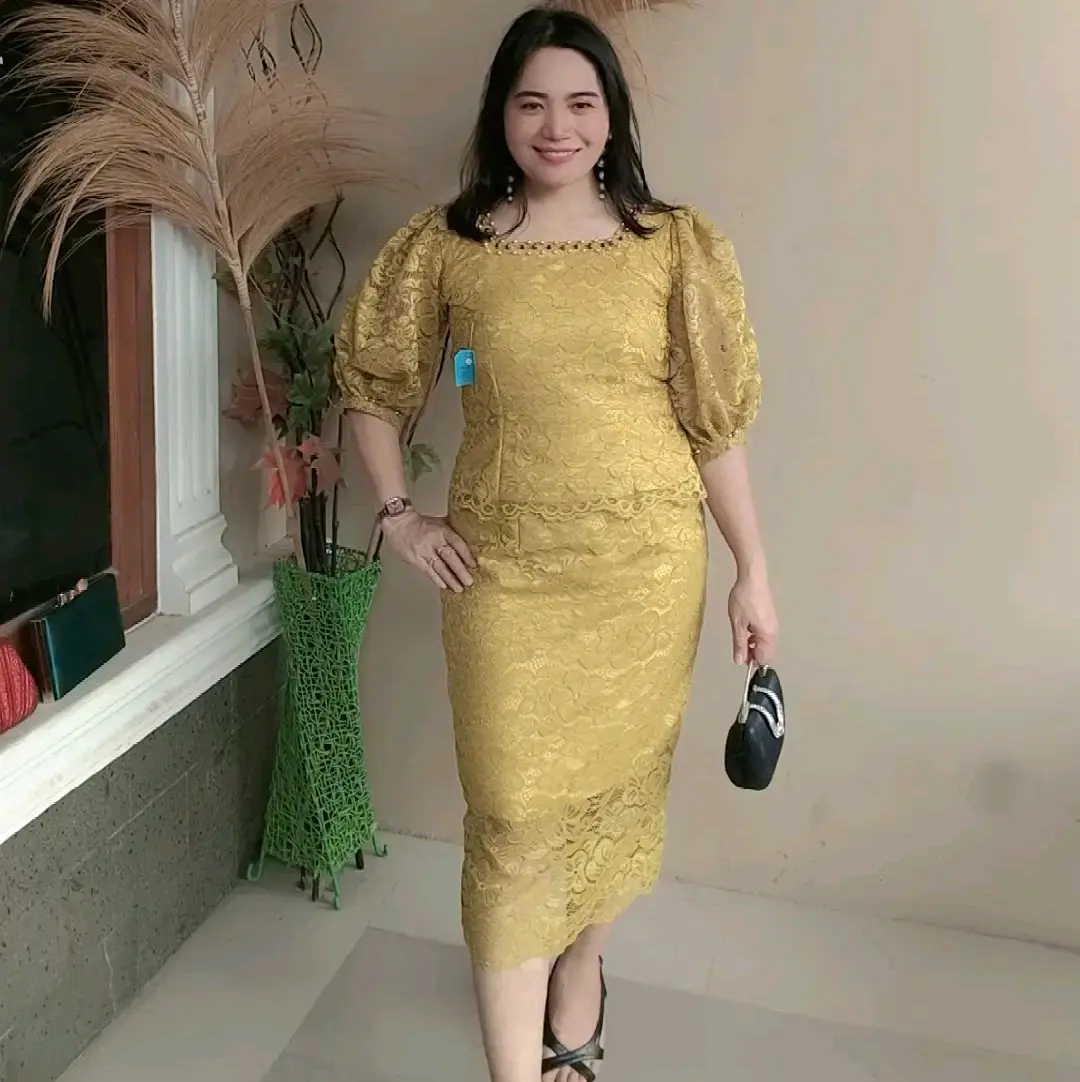 setelan brukat rok span atasan petak lengan balon