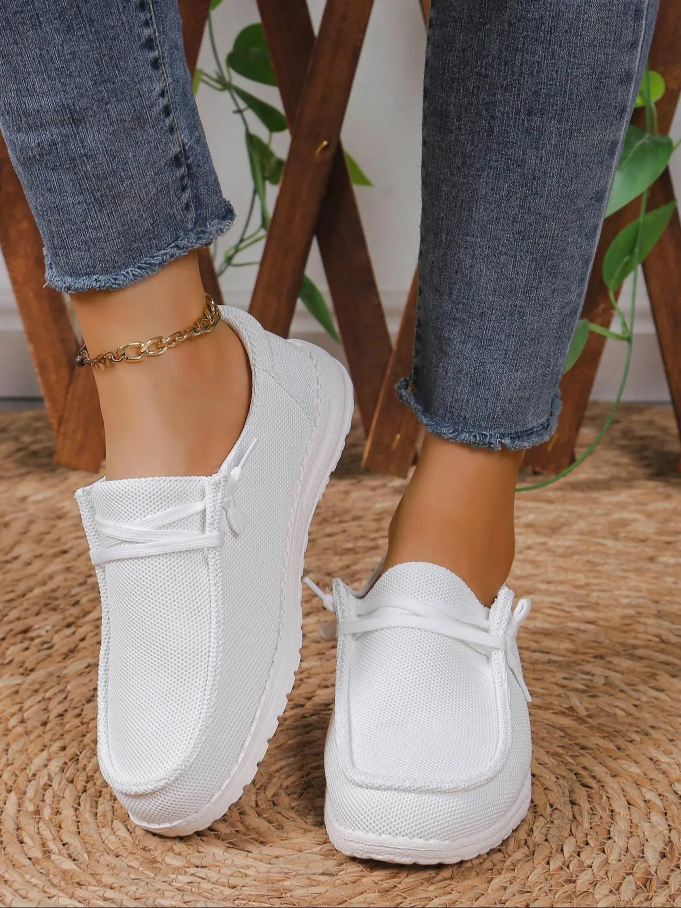 Women's Casual Comfortable Low Top Slip on Sneakers, Lightweight Breathable Comfortable Running Sports Shoes for Daily Footwear, Trainer Perfect for Students and Outdoor Sports for Girl