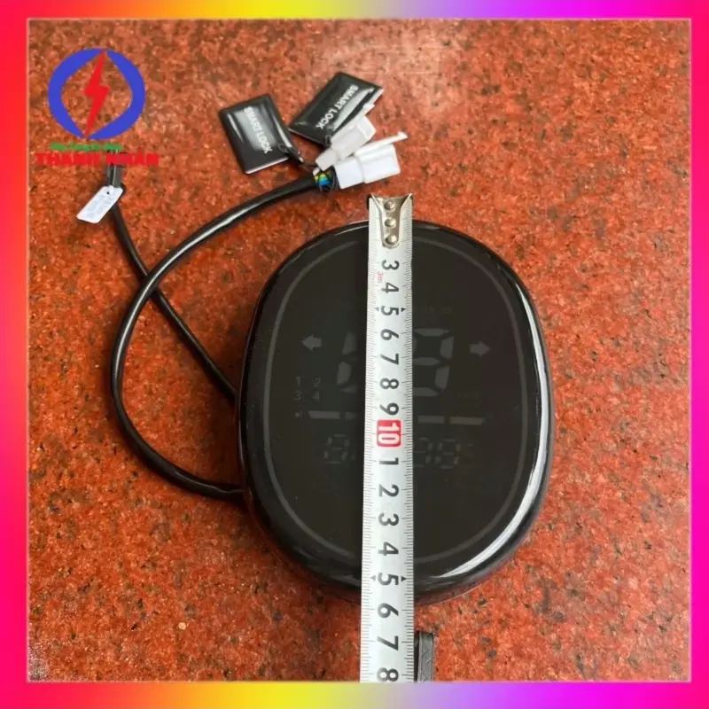 Màn Hình Moka Maoly Yadea I8 Chính Hãng Thông Minh LCD Đa Chức Năng Có Thẻ Từ Maoly Màn hình xe điện thông minh là sản phẩm mới được ưa chuộng  + Màn Hình Nhỏ ( Sử dụng điện áp 48V hoặc 60V )  Kích thước : 11,5mm x 14,5mm   + Màn Hình Lớn ( 48V 60V 72V ) 7
