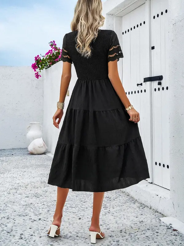 Women's Plain Shirred Tiered Layer A Line Dress, Fashion Ruffle Hem Short Sleeve Midi Dress for Daily Beach Holiday Vacation, Ladies Summer Clothes, Summer Dresses 2025, Womenswear 5