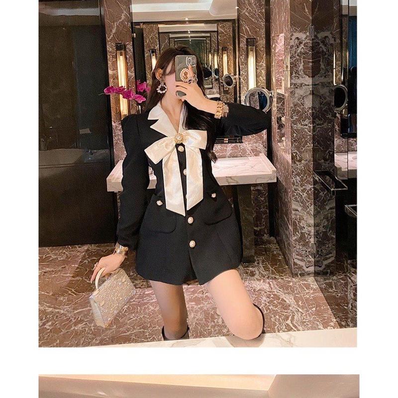 BIGSIZE HIẾU HIẾU 55-95KG - Đầm tay dài đen đính ngọc cổ vest phối nơ trắng sang trọng