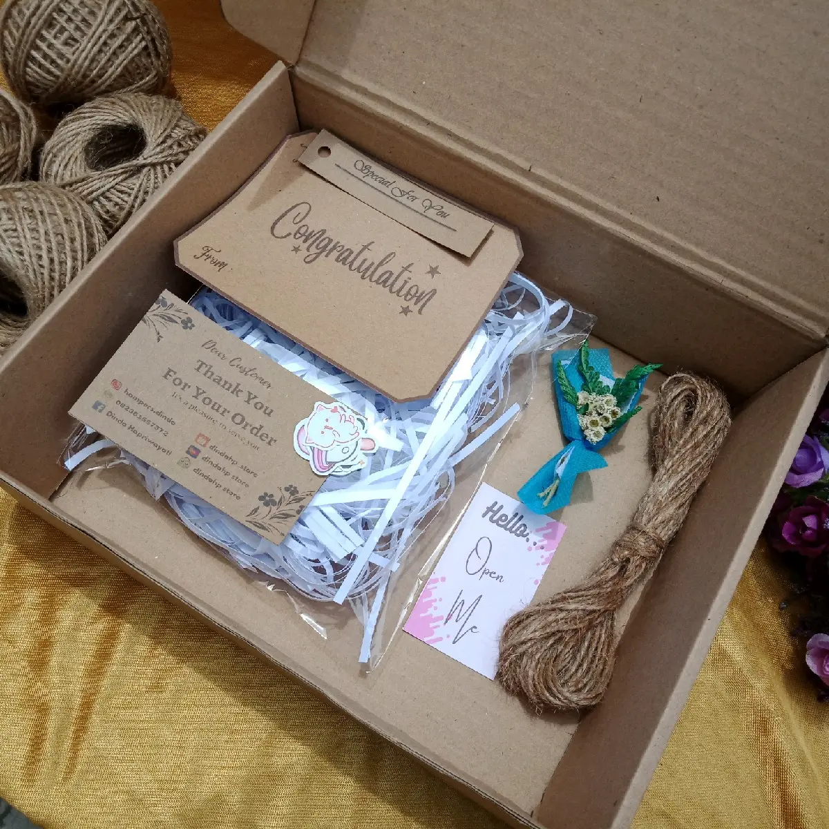 Box Hampers/Kotak Kado Uk. 22x22x7 (Happy Birthday, Wisuda, Anniversary, dll)