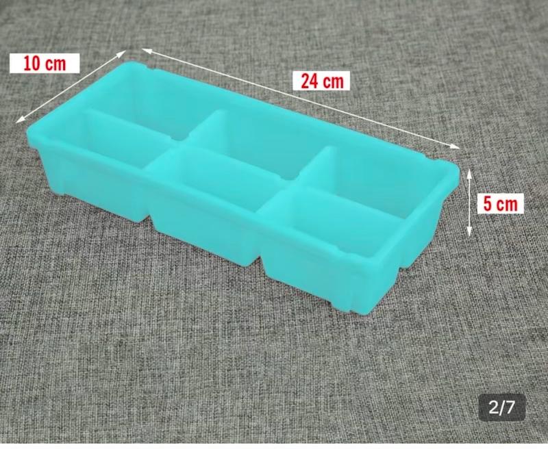 Product Introduction of Combo 10 Khay Làm Đá Nhựa PE 100% An Toàn Cho Sức Khỏe - Dùng Bền, Tiện Lợi khay  làm  đá 6