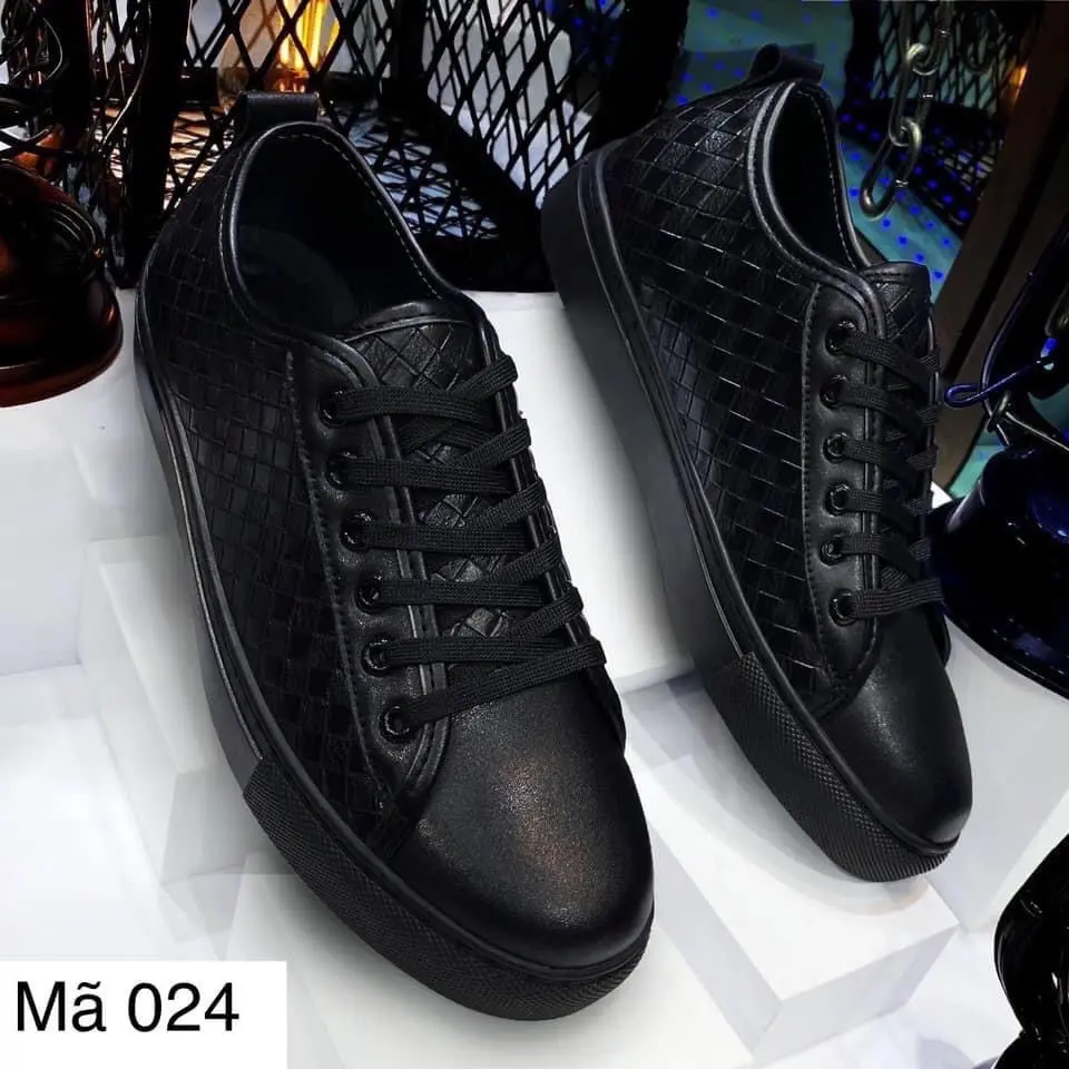 Giày thể thao nam in ô vuông đang hót hiện nay đủ sai từ 38-43