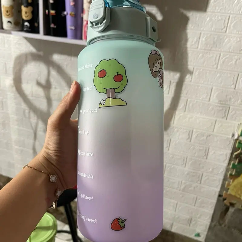 ￼Bình nước 2 lít  cute Có Vạch Báo Giờ Uống,  Bình Nước Thể Thao  Bằng Nhựa 5