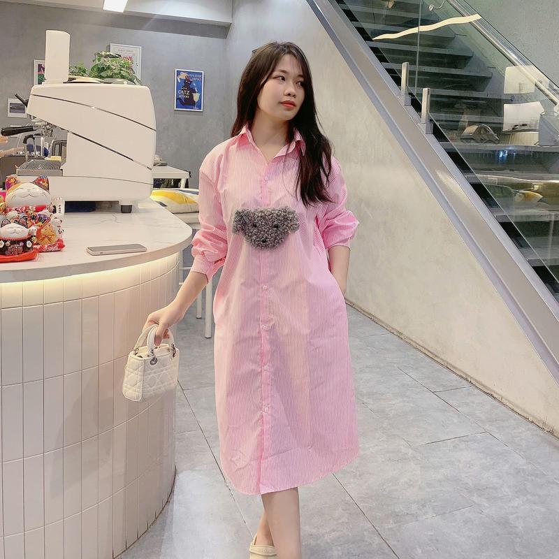  Đầm Sơ Mi Nữ Công Sở Vải Poly Cổ Cao Cúc Cài Túi Eo Dáng Suông Rộng Freesize 