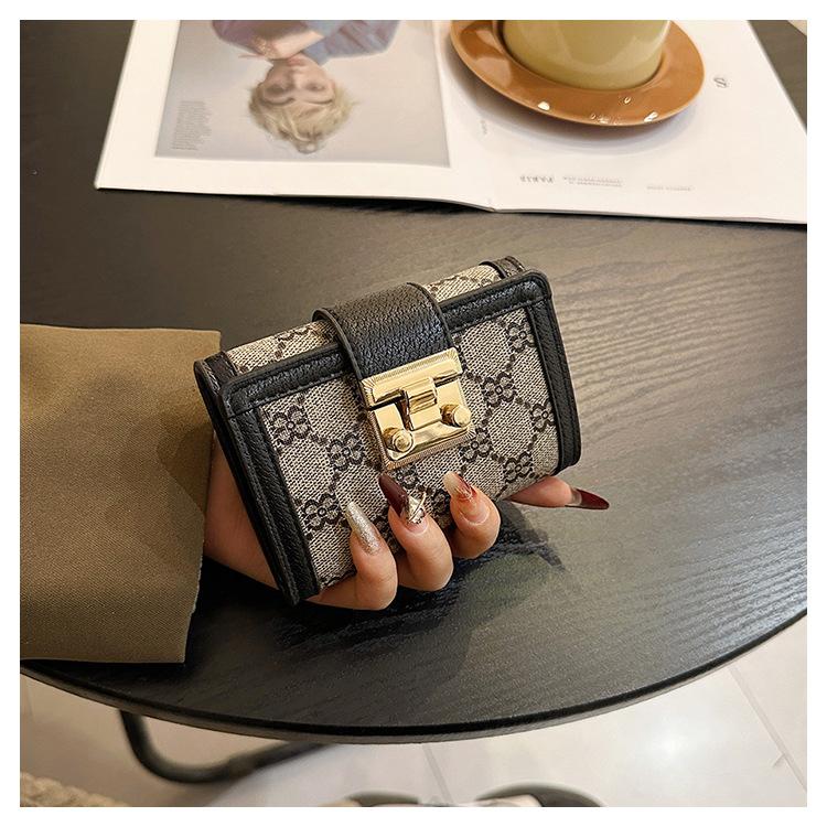 Product Introduction of Ladies' Short, High Appearance, Multi Slot, Three Fold Buckle, Hand-held Long Wallet 12