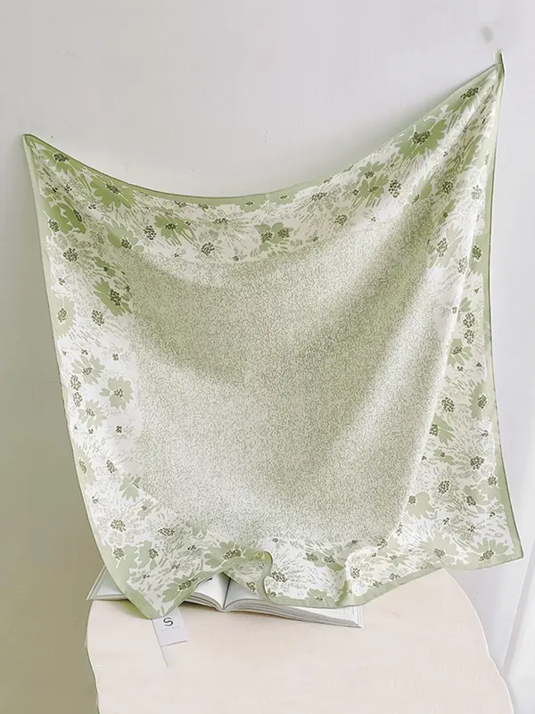Women's Floral Print Silk Scarf, Fashionable Soft Breathable Scarf For All Seasons, Casual Versatile Scarf For Women Gifts 4