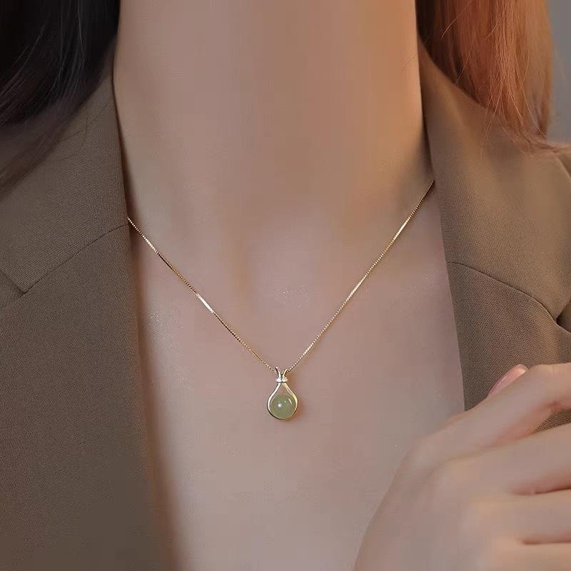 Product Introduction of Vòng Cổ Túi Tài Lộc, Độc Đáo Và Giá Cả Phải Chăng, Phong Cách Sang Trọng, Hạt Tài Lộc, Vòng Cổ Xương Đòn, Mặt Dây Chuyền Phong Cách Dân Tộc Cổ Điển Thích Hợp Cho Mẹ Và Bạn Gái, Móc Chìa Khóa Nữ 2