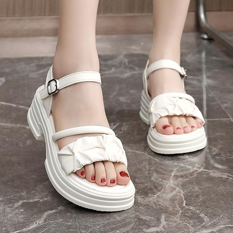 Giày Sandal Nữ WINDY Đế Bánh Mì Tôn Dáng Quai Nhún Bèo Phối Quai Chéo Basic SD-693-01 2
