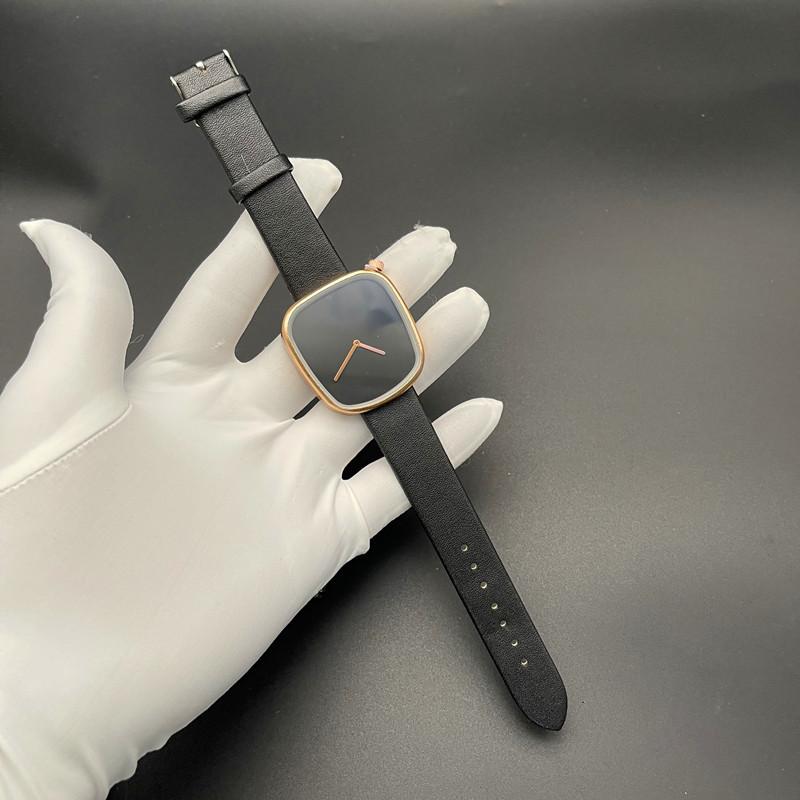 Product Introduction of New Minimalist Belt Watch Ins College Style Unisex Watch Extremely Minimalist Style 4