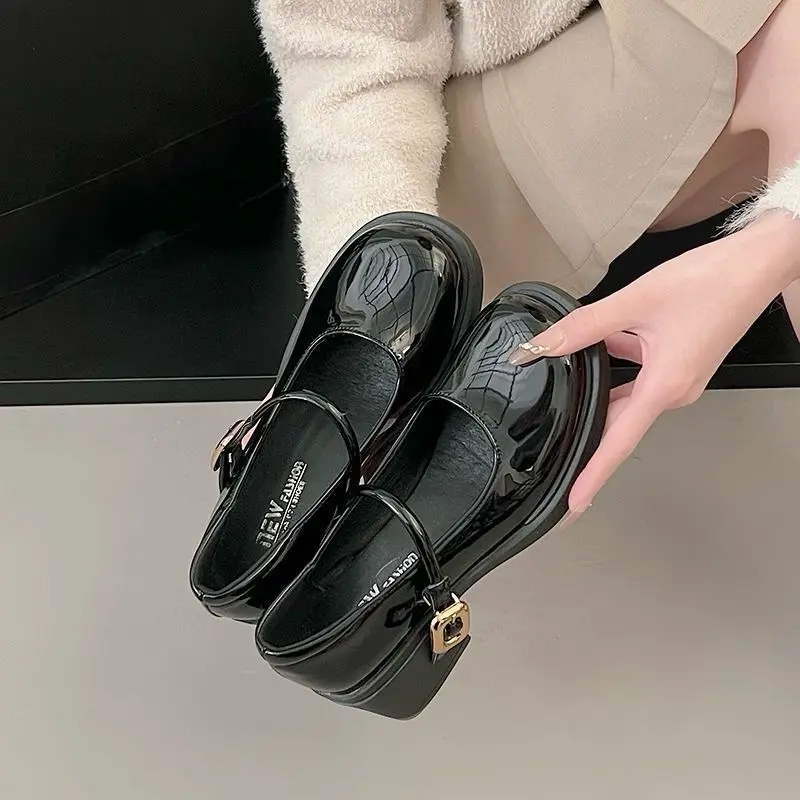 Giày bup be nữ lolita chất da bóng đê 5 cm mã 323 1
