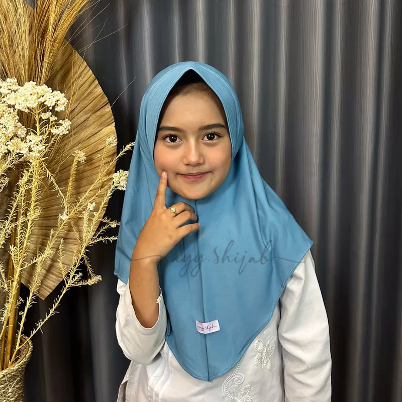 Jilbab Instan Bergo Anak Jersey Premium  Kerudung Anak Azzahra Pinguin Jersey By Nayy.s Cantik Variasi Muslim Tanggung Segitiga Pashmina Nyaman 5