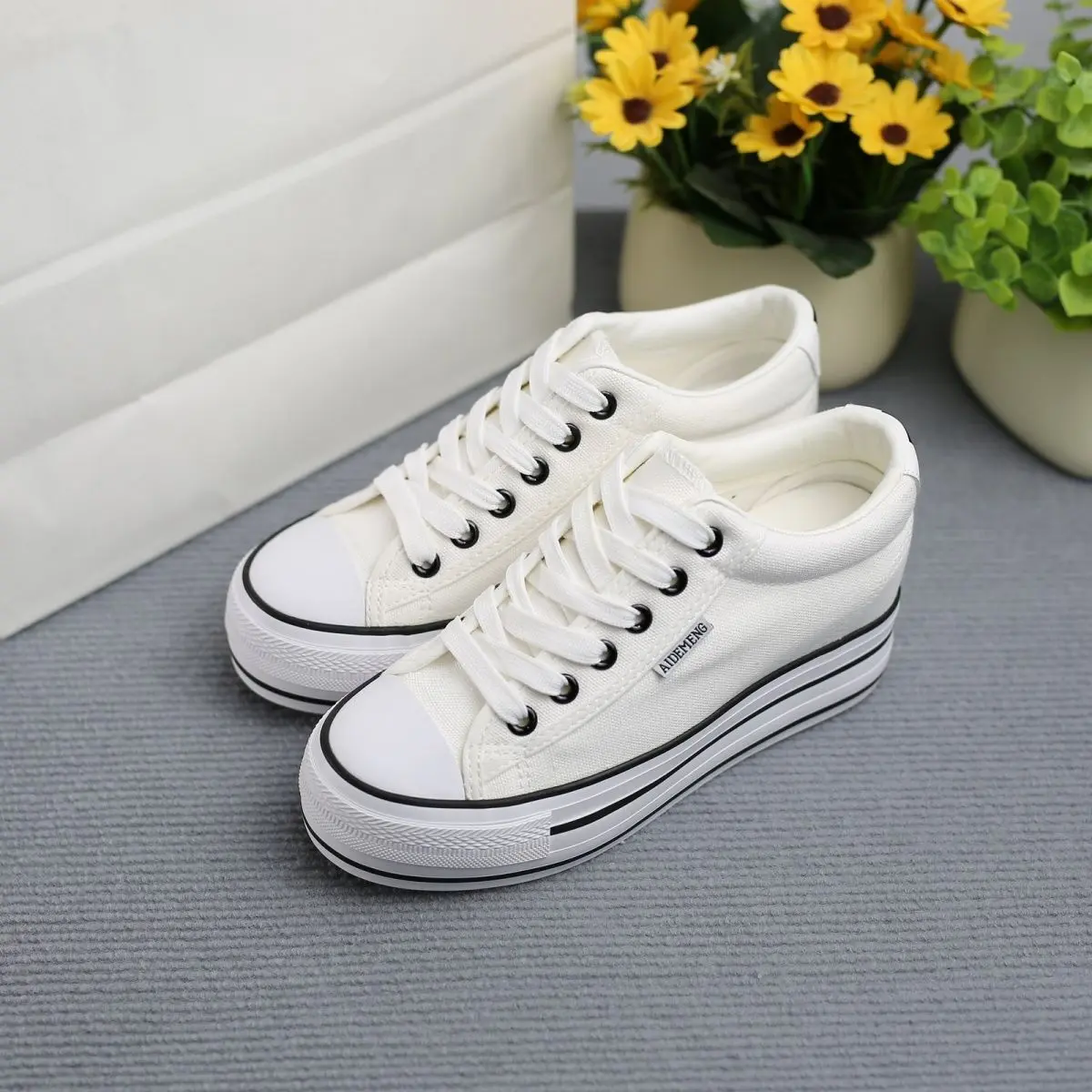 2025 High Quality Height Increasing Insole Canvas Shoes Korean Style 2025 Muffin New Casual Platform Women's Shoes Student Shoes White Shoes Versatile Hot Sale