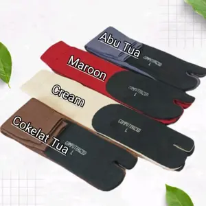 12 Pasang Kaos Kaki Ladies Muslimah Jempol Panjang Wanita Bahan Nylon Telapak Lembut dan nyaman Muslim Polos Hitam