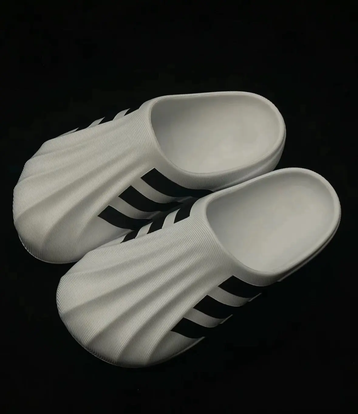 Dép sục Chaussures de plage en caoutchouc, modèle unisexe blanc-noir semi-fermé, chaussures de couple, sandales, sandales antidérapantes et imperméables (supportent le remplacement de la taille des chaussures)