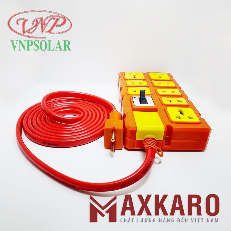  Ổ CẮM ĐIỆN 8 LỖ CẮM CHỊU TẢI LÕI SỨ CÓ CB 30A MAXKARO - Hàng Việt Nam Chất Lượng Cao 