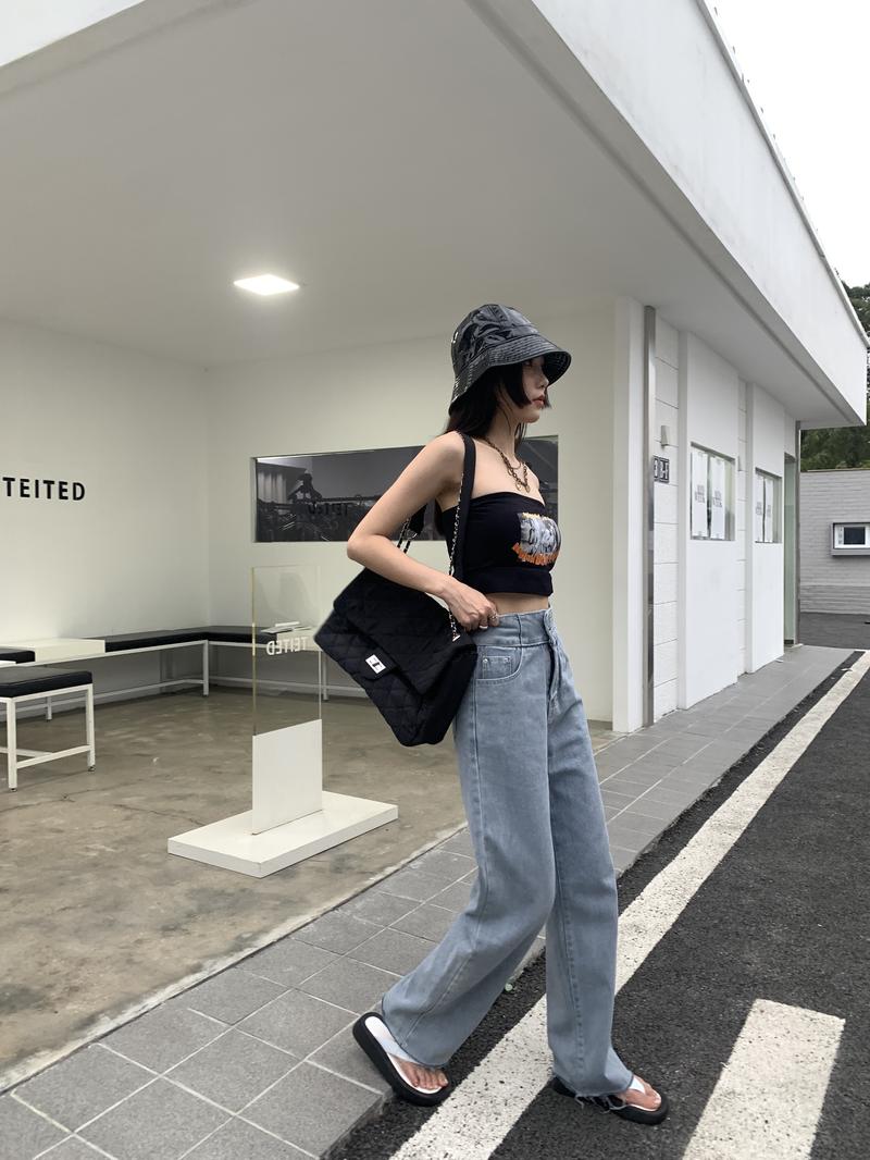Lassie Alpha J23 Ready Stok Autentik Bulan Natal HW Celana Panjang Highwaist Kulot celana jeans wanita cargo pants jeans boyfriend jeans kulot celana kargo wanita high waist jeans biru muda jeans kasual jeans longgar celana panjang Pinggang yang di Denim Lassie Alpha J23 Ready Stok Autentik Bulan Natal HW Celana Panjang Highwaist Kulot celana jeans wanita cargo pants jeans boyfriend jeans kulot celana kargo wanita high waist jeans biru muda jeans kasual jeans longgar celana panjang Pinggang yang di Denim