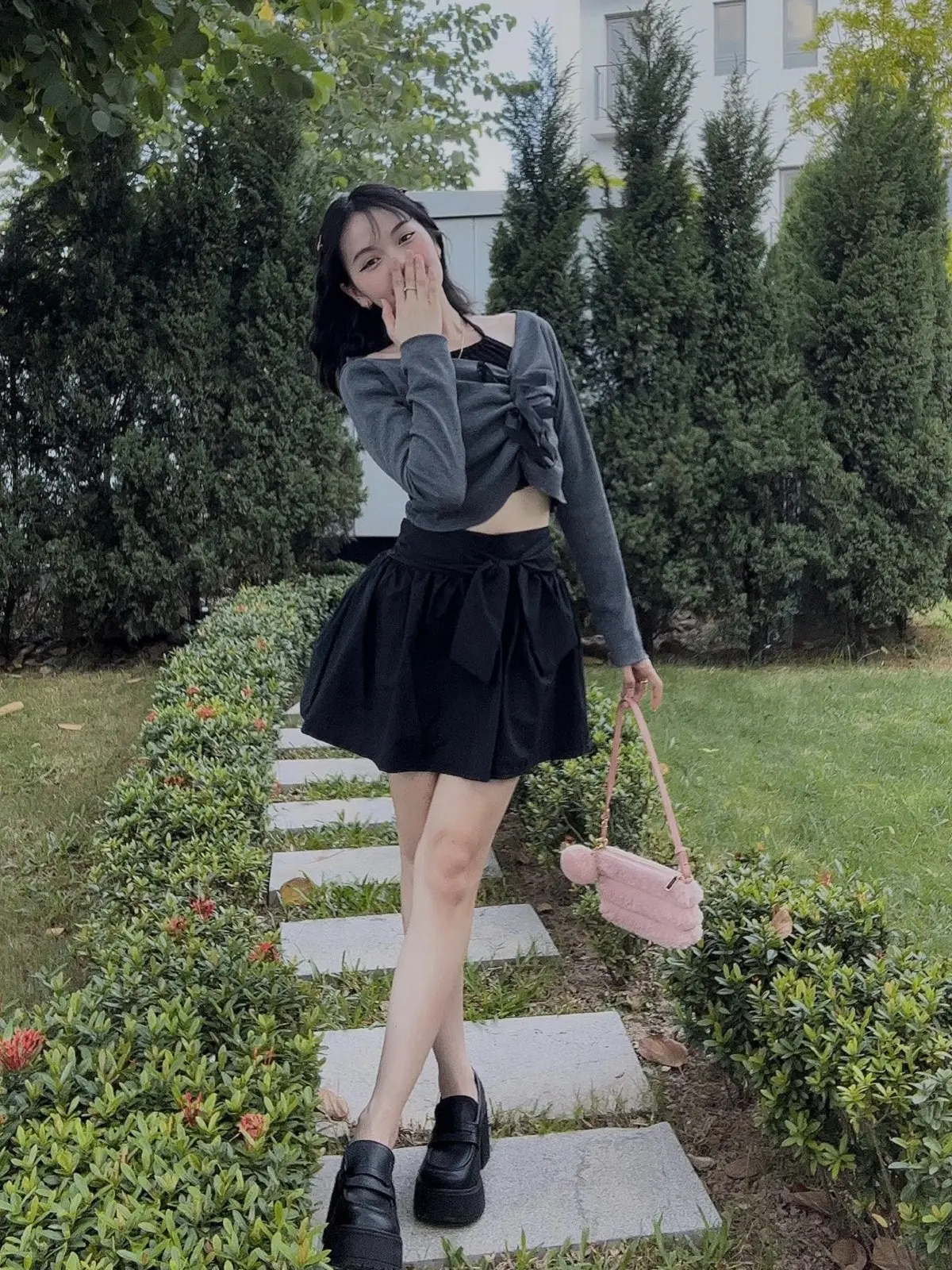 Sét áo yếm mix áo len tăm trễ vai kèm chân váy cạp nơ S01