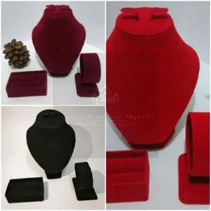 Display Pajang Perhiasan Seserahan Mahar Menekin kalung Leher 1 set Elegan Merah