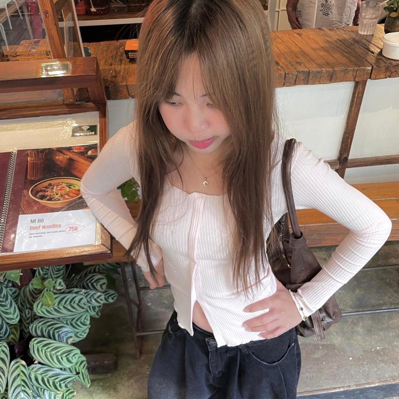Áo thun gân dài tay hottrend 2025, mỏng vừa vặn mùa thu nữ tính Jorsey - Chie Top Cotton Women Cổ Tròn 5