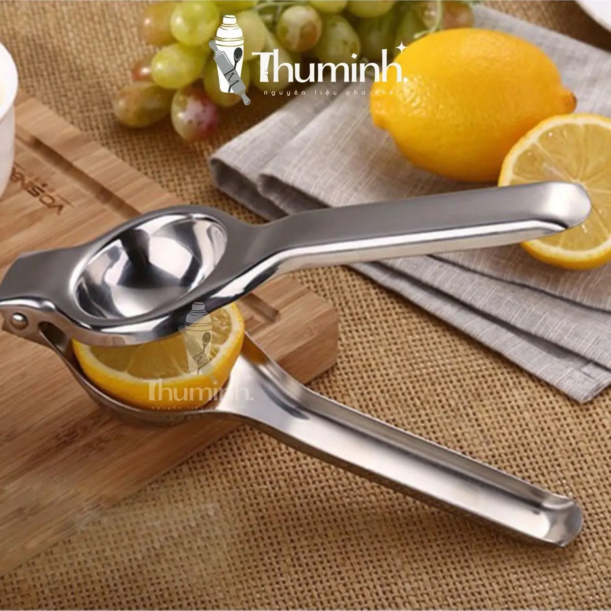 ￼Dụng cụ vắt Chanh cam inox cao cấp dày dặn sáng bóng không gỉ có tay cầm tiện lợi dùng kẹp vắt chanh, củ quả