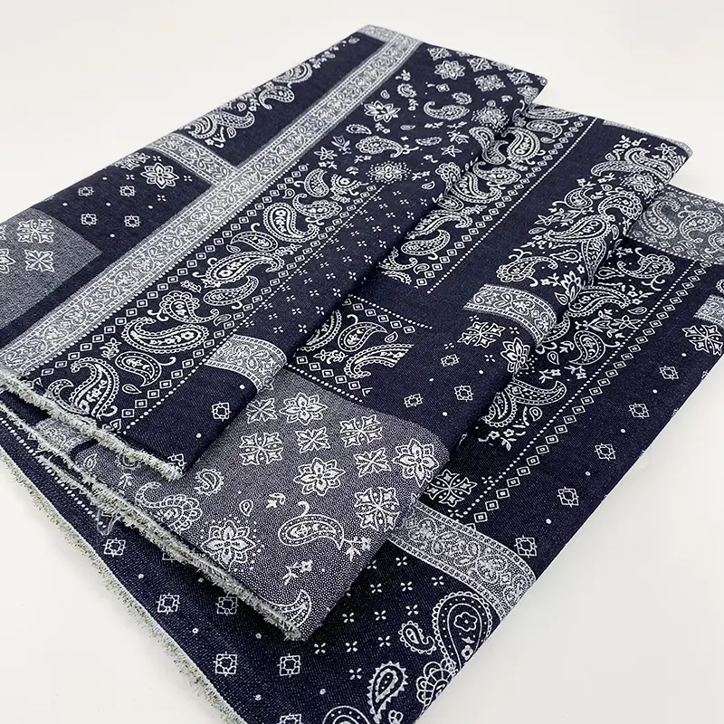 Vải denim in hoa hạt điều màu xanh lam, Phong cách dân tộc, Sáu màu có sẵn, Quy trình giặt, Thích hợp cho mũ, vỏ ghế sofa, gối, áo khoác, quần áo, nhuộm bảo vệ môi trường, mềm mại và thân thiện với da