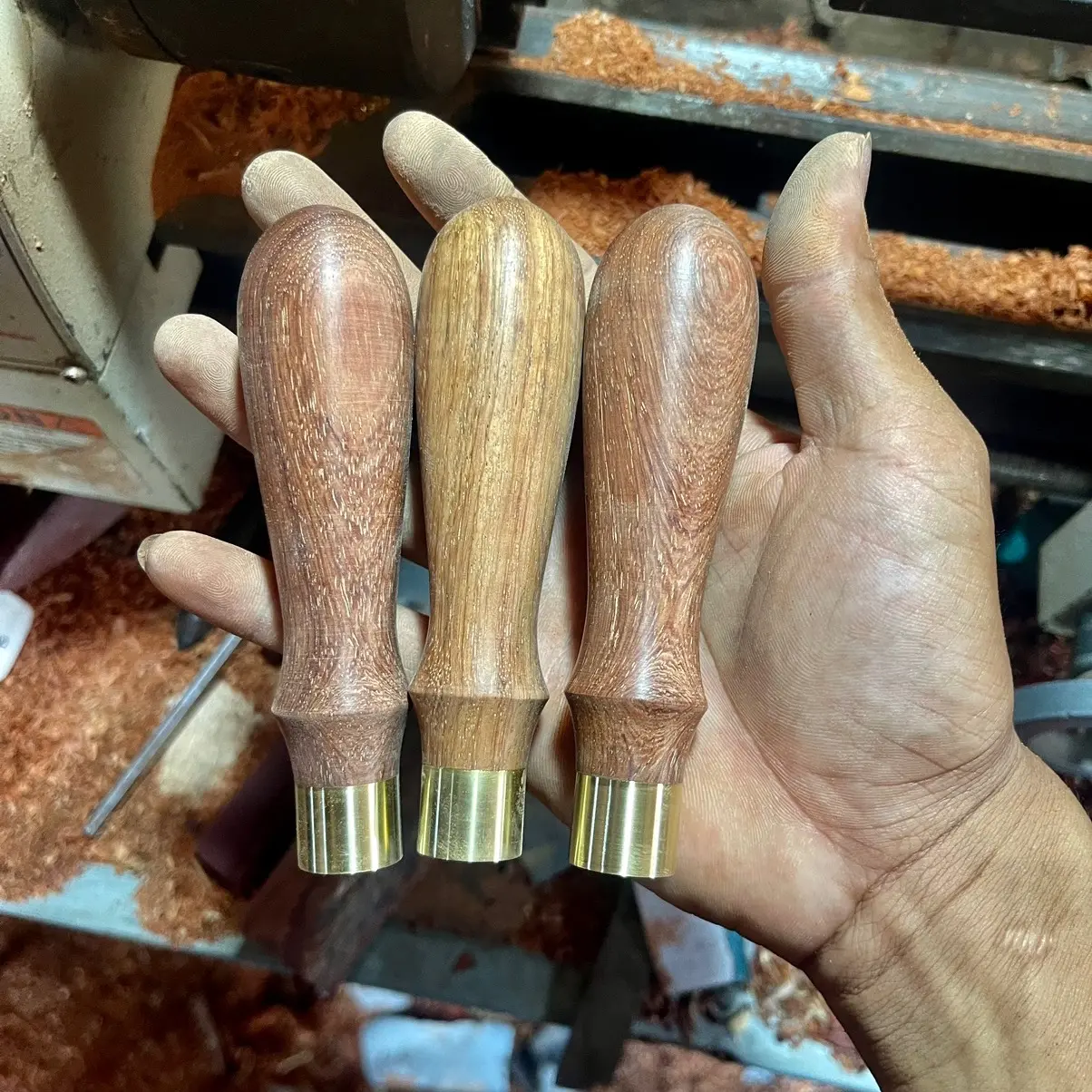 Cán đục cán dũa . Gỗ hương