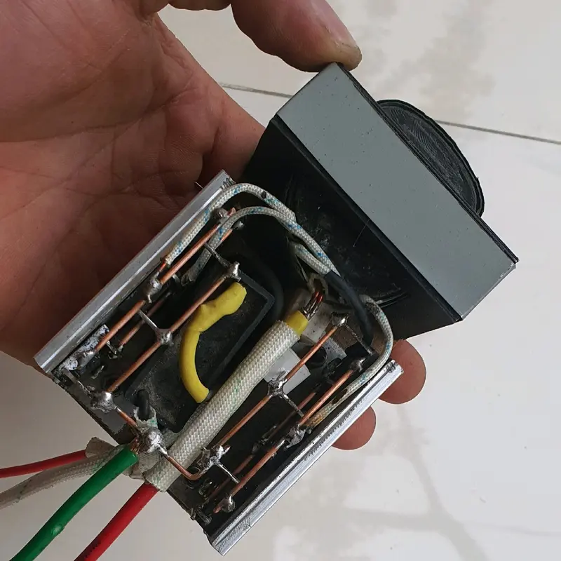 Kích cơ mini lóc lươn nhẹ bình chạy 6 sò D718 - Kích cơ mini gọn nhẹ lóc lươn 1