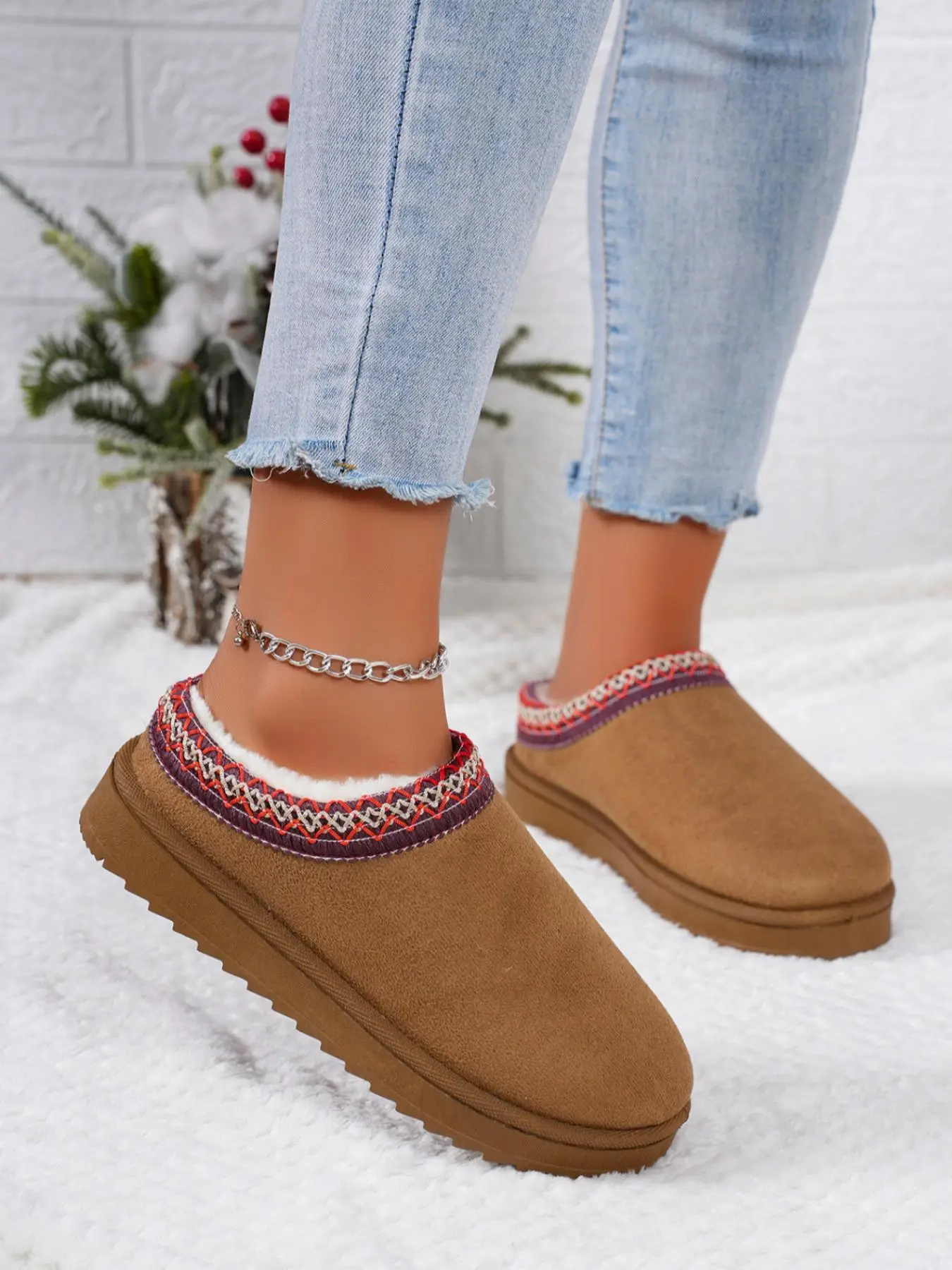 Women's Fashionable Embroidering Trim Design Slip-on Snow Boots, Casual Comfortable Warm Thick Sole Ankle Boots for Fall & Winter, Female All-match Round Toe Shoes for Daily Wear