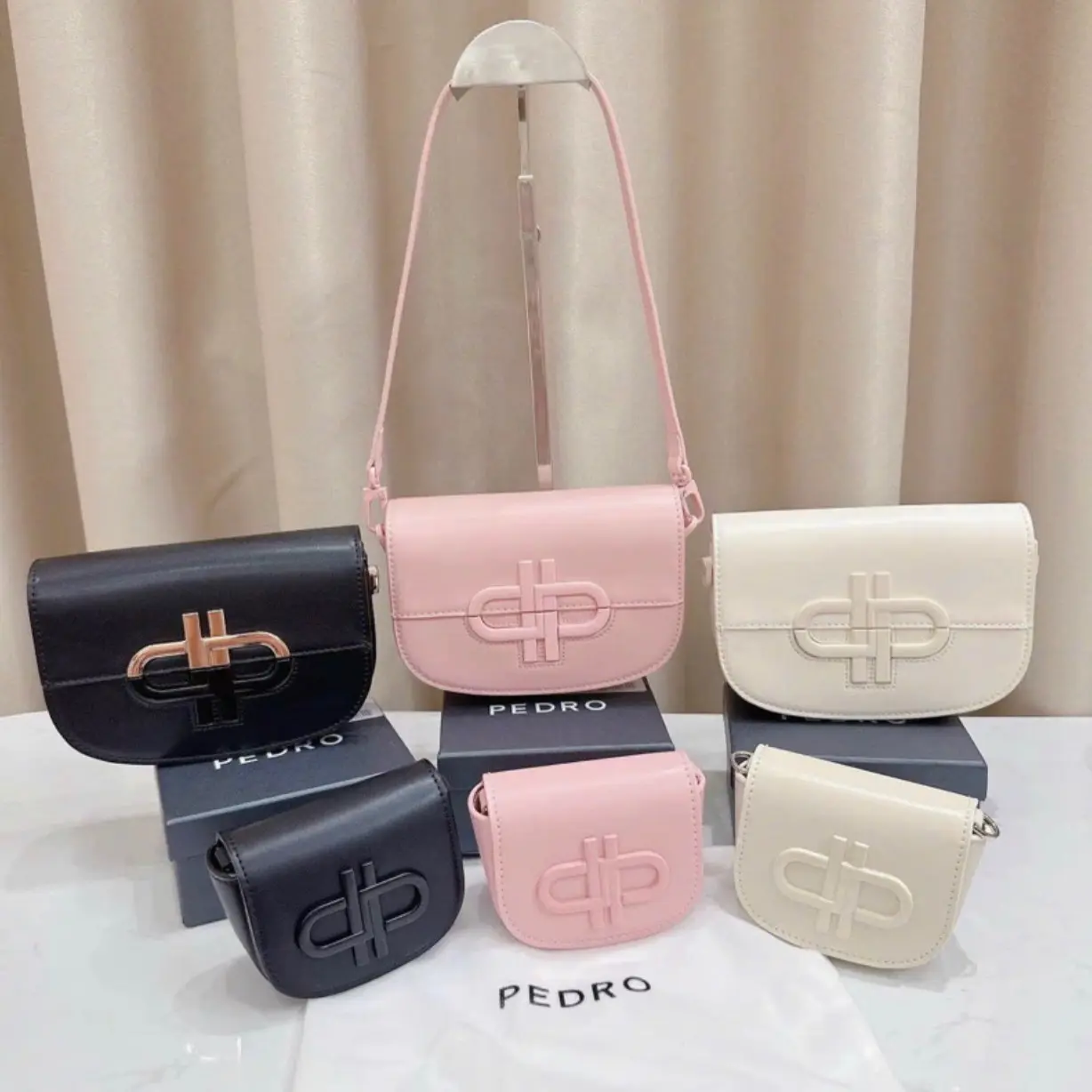 Túi PE bầu đeo chéo nữ in nổi 3 size 18 13 10 đi chơi khóa đồng màu